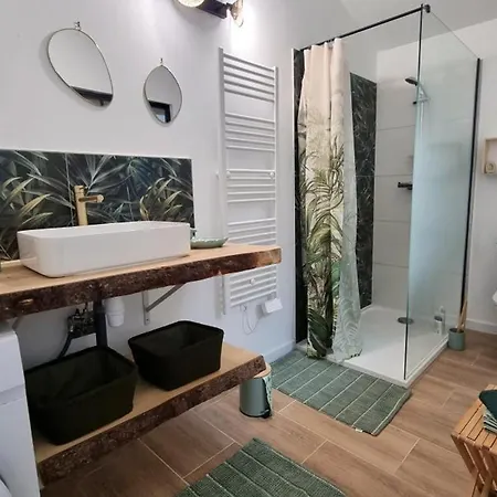 De 5 Pers. Avec Terrasse Et Nature A * Precieux